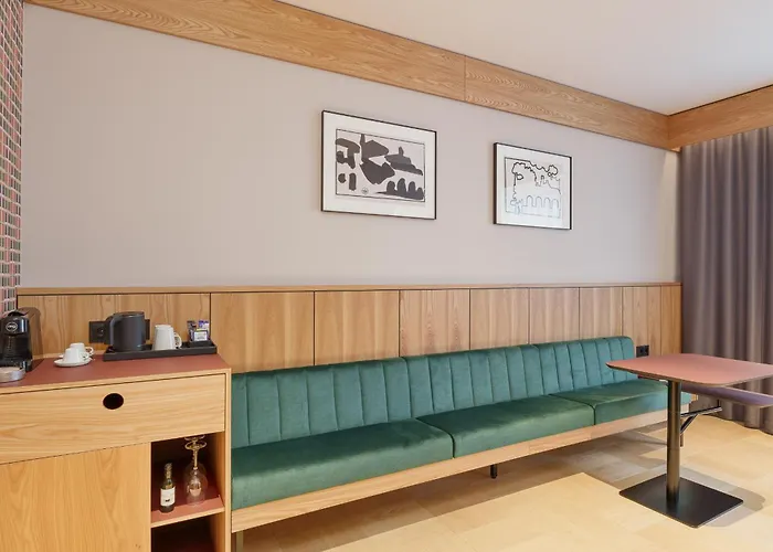 Ξενοδοχείο Aston