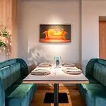 Aston Hotel 4*