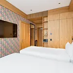 Hotel Aston